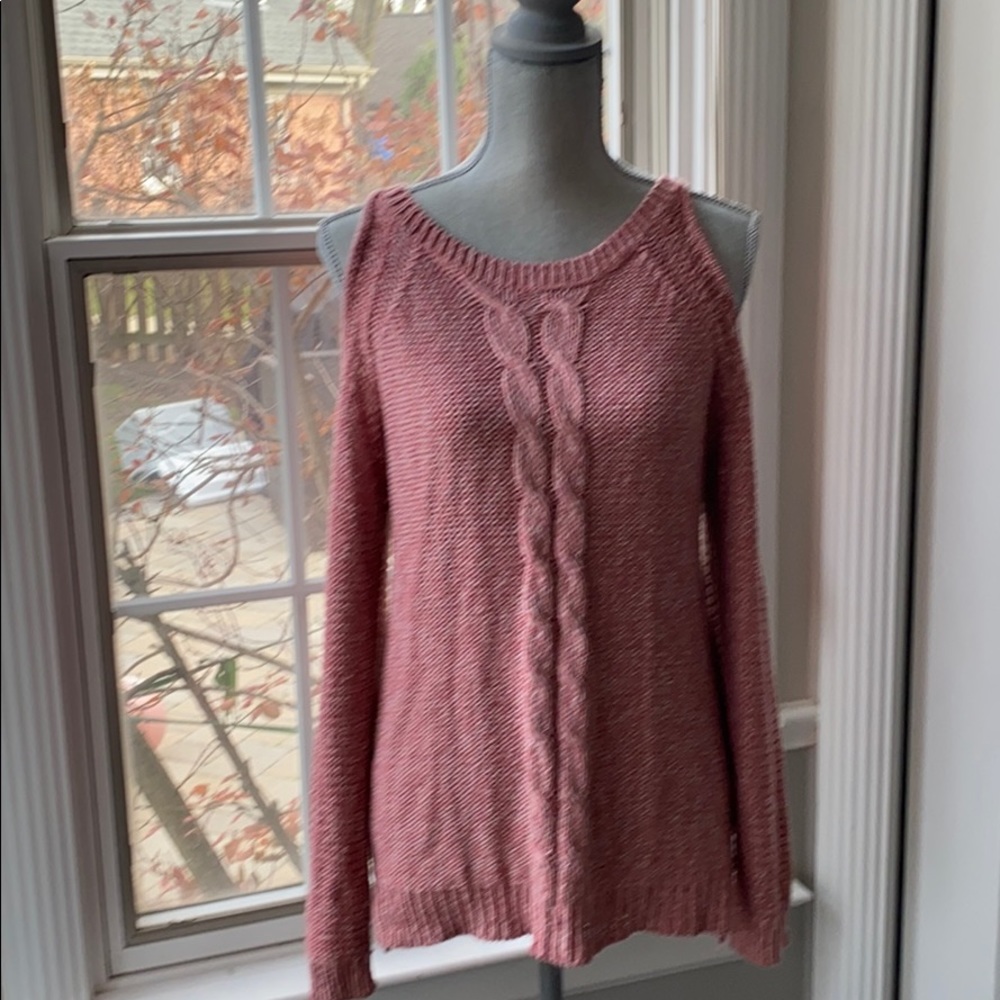 Shoulder cut out Sweater